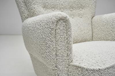 Mid Century Modern Armchair Upholstered in Boucl Fabric Europe 20th Century