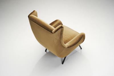 Mid Century Modern Armchairs in Velvet with Black Steel Frames Italy 1960s