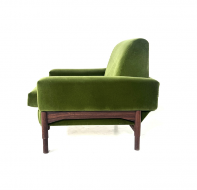 Mid Century Modern Pair of Armchairs Wood and Green Velvet 1960s