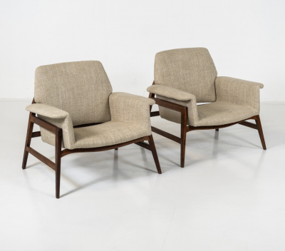 Mid Century Modern Pair of Armchairs in the style of Gianfranco Frattini Italy