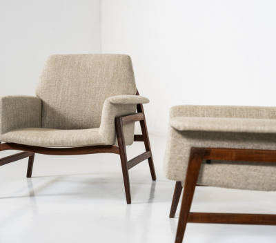 Mid Century Modern Pair of Armchairs in the style of Gianfranco Frattini Italy