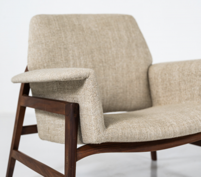 Mid Century Modern Pair of Armchairs in the style of Gianfranco Frattini Italy