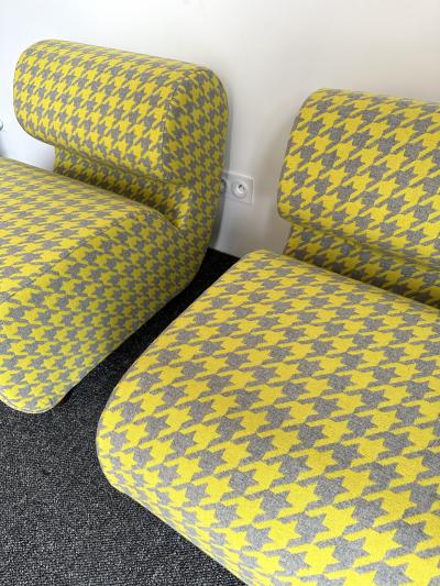 Mid Century Modern Pair of Slipper chairs P Italy 1970s