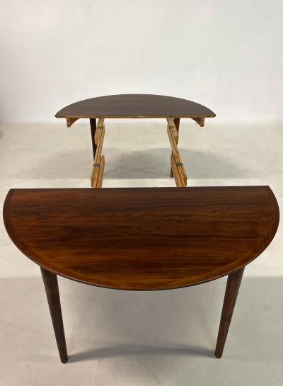 Mid Century Modern Round Extendable Dining Table