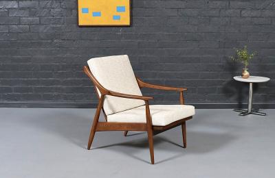 Mid Century Modern Sculpted Elm Tweed Lounge Chair