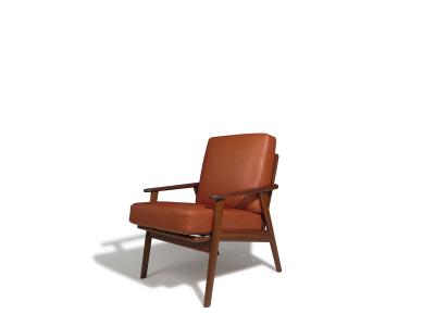 Mid century Scandinavian Lounge Chairs in Saddle Leather