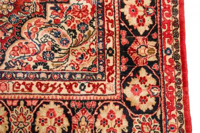 Middle Eastern Persian Sarouk style wool carpet