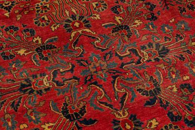 Middle Eastern Persian Sarouk style wool carpet