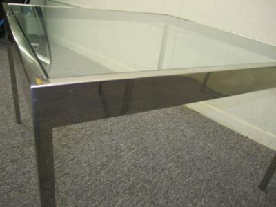 Milo Baughman Handsome Pair of Milo Baughman Chrome Square Side End Tables Mid century Modern
