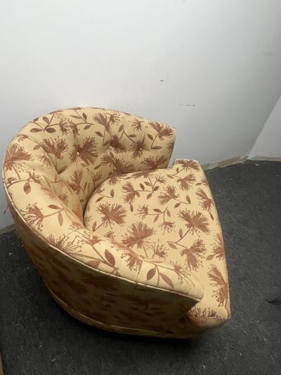 Milo Baughman MODERN SWIVEL CHAIRS WITH WALNUT BASE