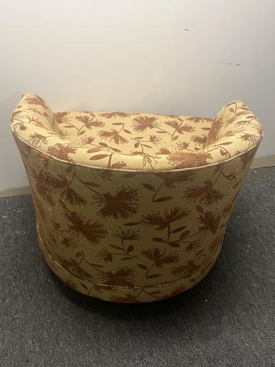 Milo Baughman MODERN SWIVEL CHAIRS WITH WALNUT BASE