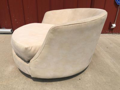 Milo Baughman Marvelous Milo Baughman Circular Swivel Lounge Chair Mid Century Modern