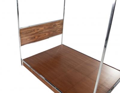 Milo Baughman Mid Century Modern Metal Queen Size Bed Frame in the Style of Milo Baughman