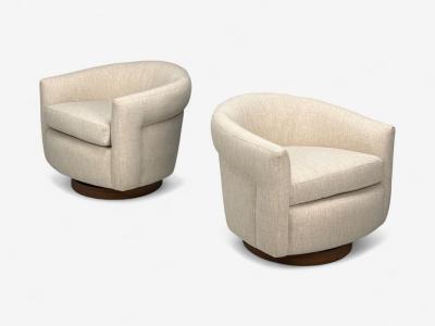 Milo Baughman Milo Baughman Beige Upholstery Walnut Tilt Swivel Chairs USA 1970s