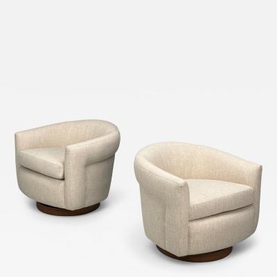 Milo Baughman Milo Baughman Beige Upholstery Walnut Tilt Swivel Chairs USA 1970s