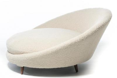 Milo Baughman Milo Baughman Monumental Satellite Chair in Soft Ivory White Boucl c 1960