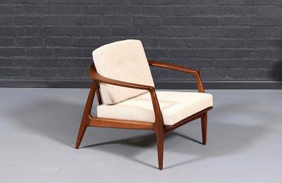 Milo Baughman Milo Baughman Sculpted Walnut Lounge Chair for Thayer Coggin