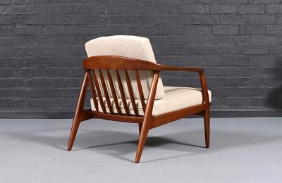 Milo Baughman Milo Baughman Sculpted Walnut Lounge Chair for Thayer Coggin