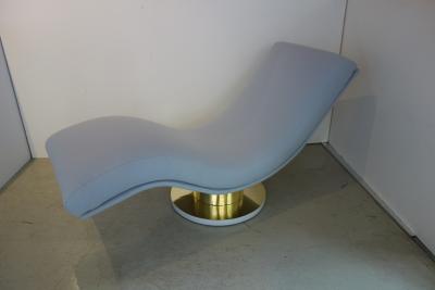 Milo Baughman Milo Baughman Swivel Chaise Lounge