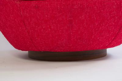 Milo Baughman Milo Baughman Swivel Lounge Chair