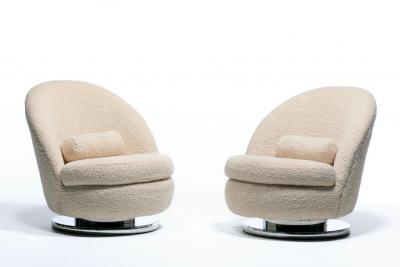 Milo Baughman Milo Baughman for Thayer Cogggin Swivel and Tilt Lounge Chairs in Ivory Boucl 