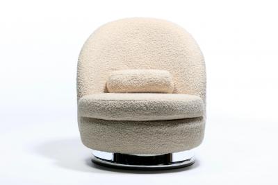 Milo Baughman Milo Baughman for Thayer Cogggin Swivel and Tilt Lounge Chairs in Ivory Boucl 