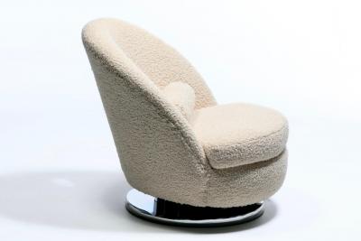 Milo Baughman Milo Baughman for Thayer Cogggin Swivel and Tilt Lounge Chairs in Ivory Boucl 
