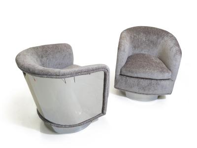 Milo Baughman Milo Baughman for Thayer Coggin Swiveling Tilt Lounge Chairs in Chrome Backs