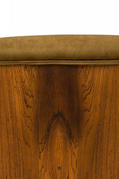 Milo Baughman Milo Baughman for Thayer CogginKhaki Brown Horseshoe Lounge Armchairs