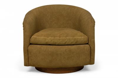 Milo Baughman Milo Baughman for Thayer CogginKhaki Brown Horseshoe Lounge Armchairs