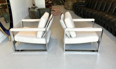 Milo Baughman Pair of Lounge Chairs by Milo Baughman
