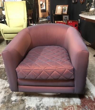 Milo Baughman Pair of Mid Century Modern Milo Baughman style Swivel Club Chairs Platform Base 