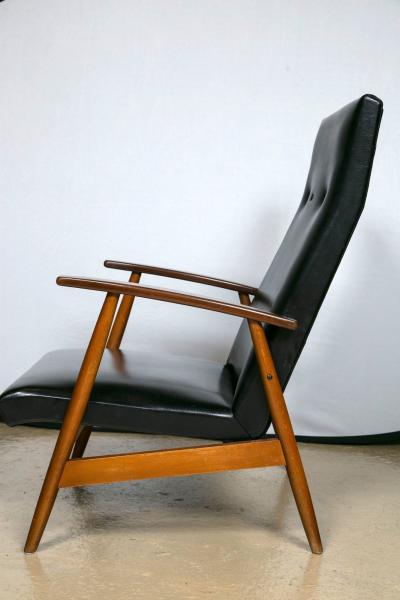 Milo Baughman Pair of Mid Century Modern Scandinavian Teak and Black Lounge Chairs