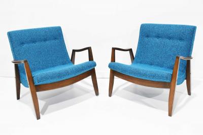 Milo Baughman Pair of Milo Baughman Scoop Lounge Chairs in Knoll Upholstery