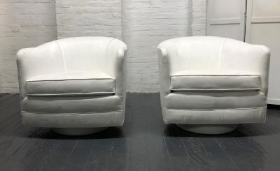 Milo Baughman Pair of Milo Baughman Style Swivel Lounge Chairs