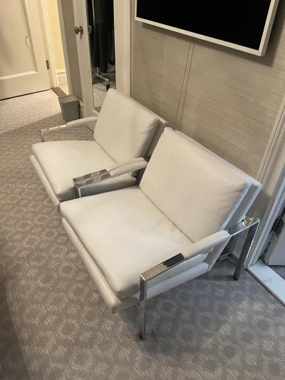 Milo Baughman Pair of Milo Baughman chrome lounge chairs in white leather