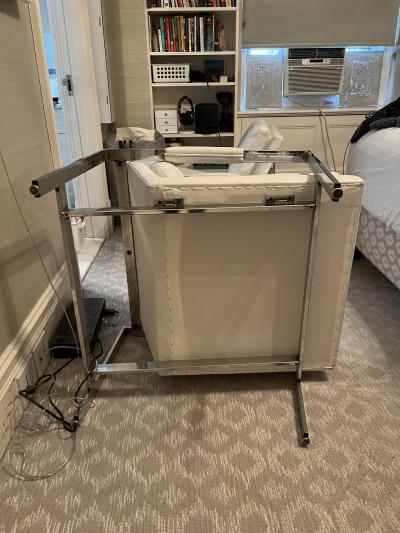 Milo Baughman Pair of Milo Baughman chrome lounge chairs in white leather