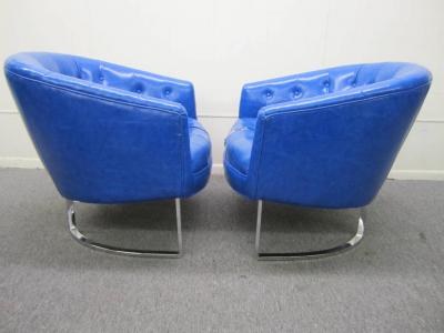 Milo Baughman Stunning Pair Milo Baughman style Barrel Back Chrome Lounge Chairs Mid Century