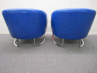 Milo Baughman Stunning Pair Milo Baughman style Barrel Back Chrome Lounge Chairs Mid Century