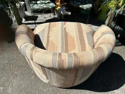 Milo Baughman Stylish Milo Baughman style Circular Round Swivel Lounge Chair Mid Century
