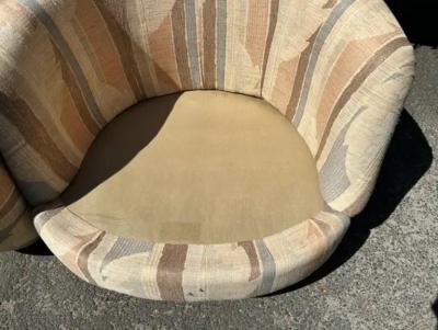 Milo Baughman Stylish Milo Baughman style Circular Round Swivel Lounge Chair Mid Century