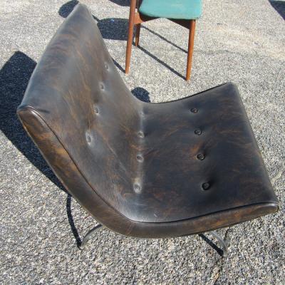 Milo Baughman Vintage Dark Brown Patina Leather Scoop Chair by Milo Baughman