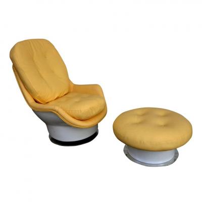 Milo Baughman Vintage Milo Baughman Thayer Coggin Lounge Chair and Ottoman
