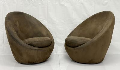 Milo Baughman Vintage Pair Milo Baughman for Thayer Coggin Swivel Egg Lounge Chairs USA 1960s