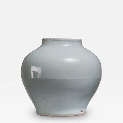 Ming dynasty porcelain vase