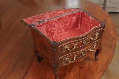Miniature Proven ale Louis XV Period 1725 Apprentice Commode with Lift Top
