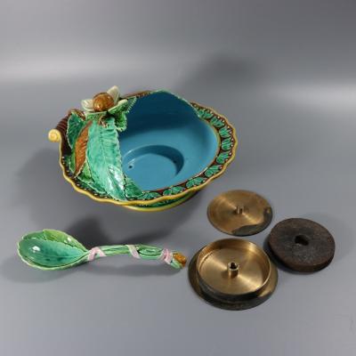 Minton Majolica Chestnut Server with Spoon
