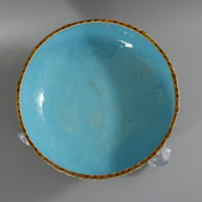 Minton Majolica Pigeon Centrepiece Bowl