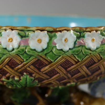 Minton Majolica Pigeon Centrepiece Bowl