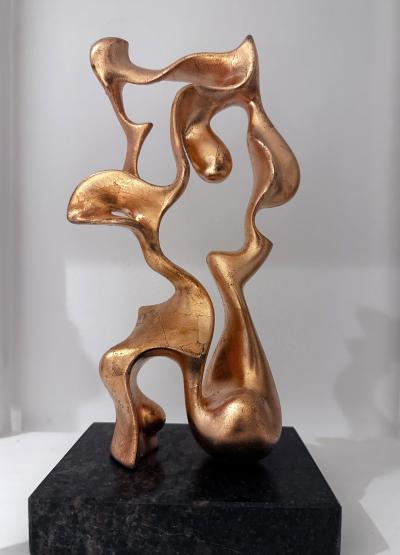 Misha Milovanovich Putiputi Konukura sculpture